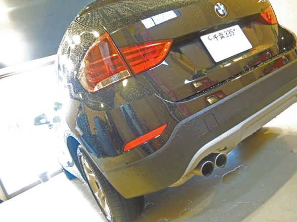 BMW X1のデントリペア